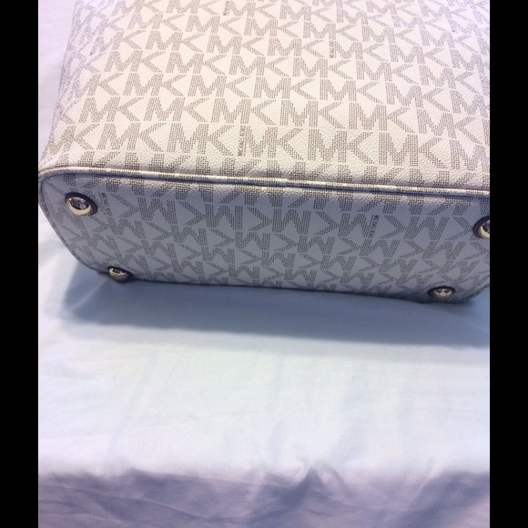 MICHAEL Michael Kors Large Jet Set. - Picture 6 of 8